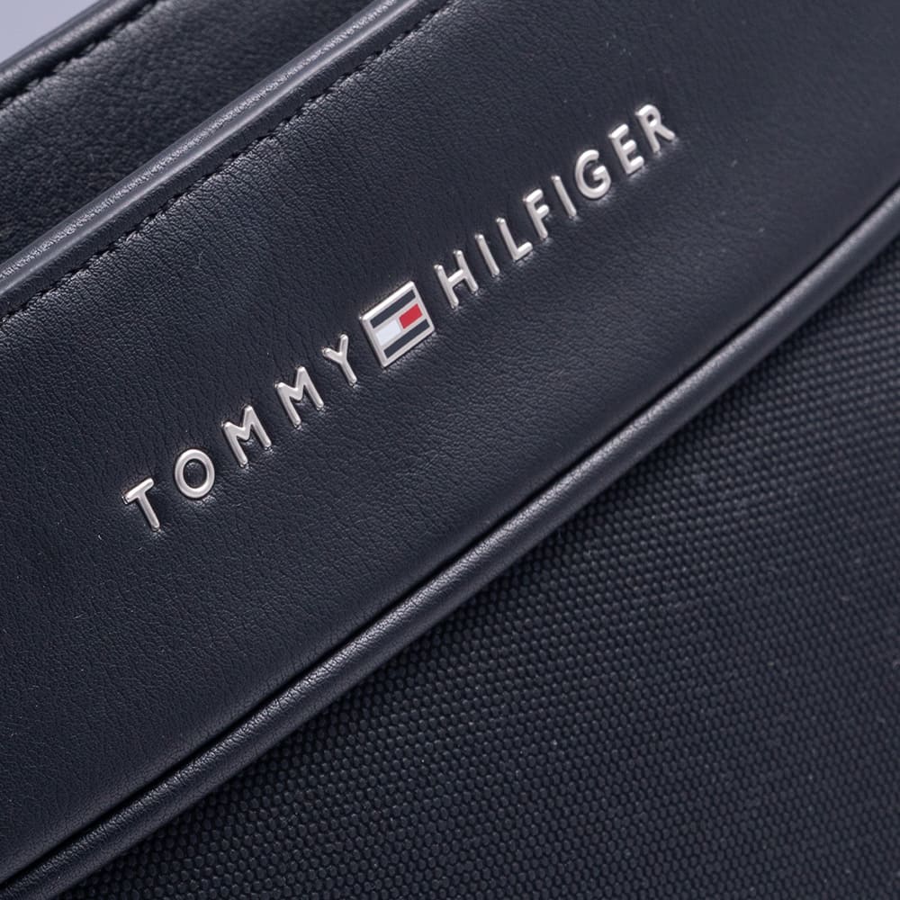 Tommy Hilfiger Μαύρο Τσάντακι Ώμου - AM0AM13625