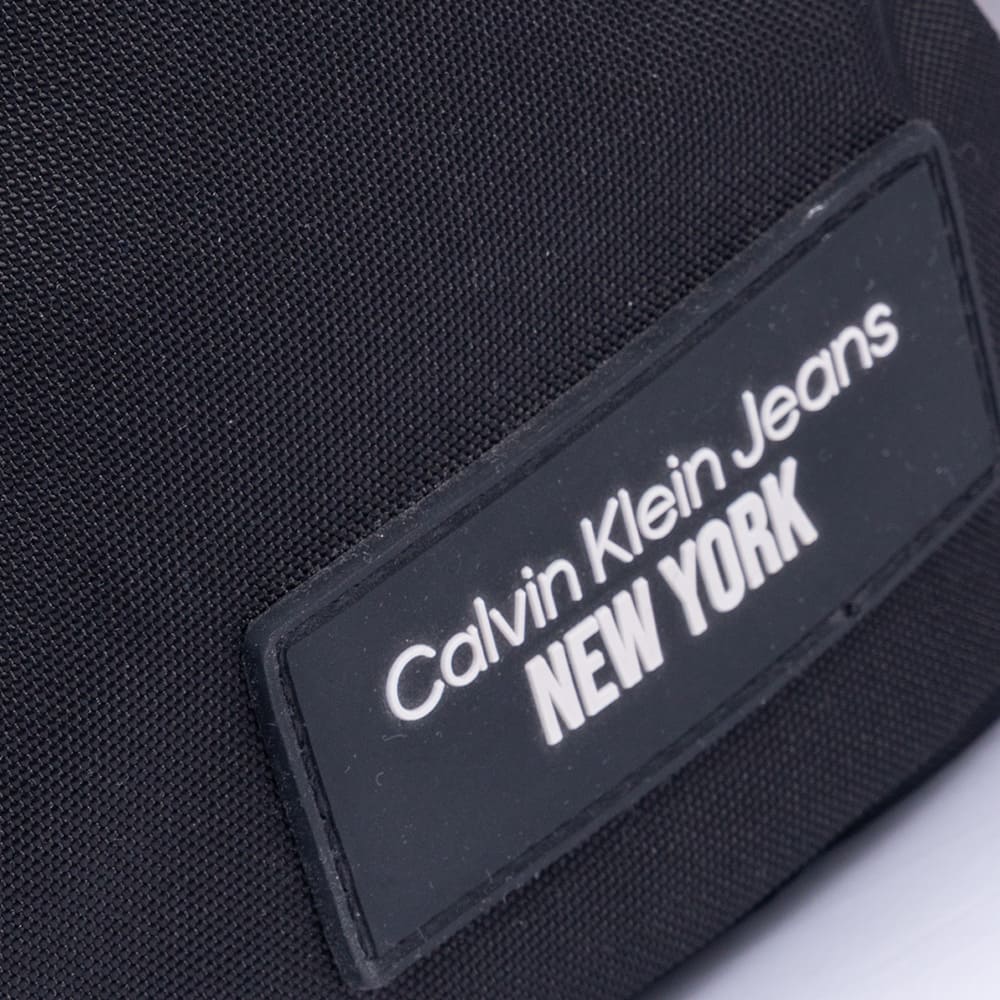 Calvin Klein Μαύρο Τσαντάκι Ώμου - K50K510384