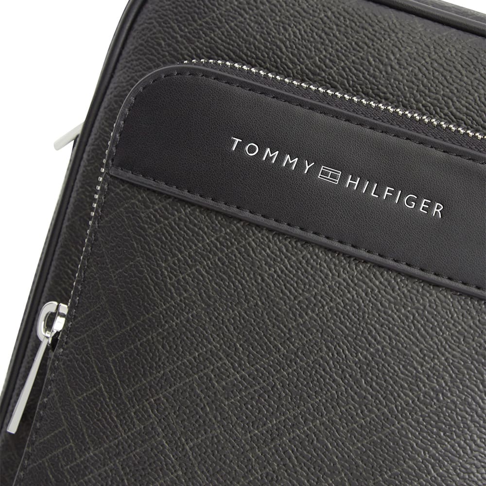 Tommy Hilfiger Μαύρο Τσαντάκι Ώμου - AM0AM14138
